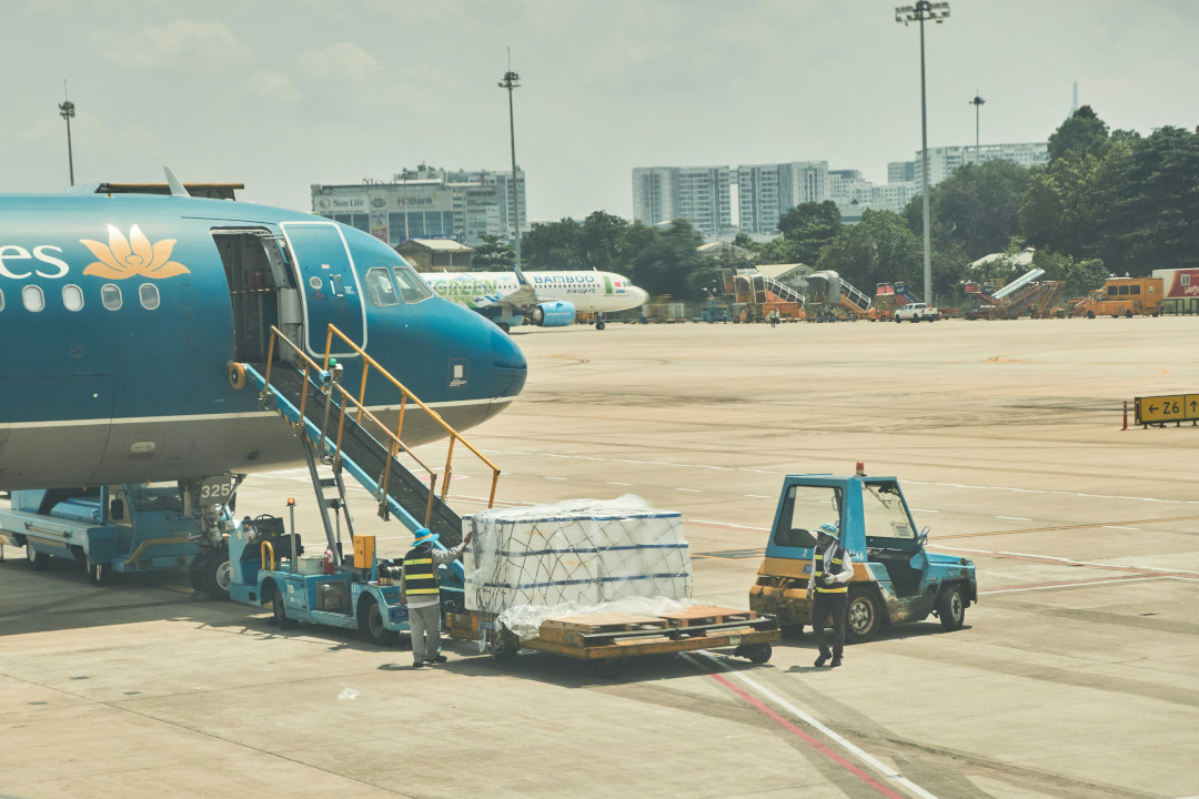 airport arrival vietnam